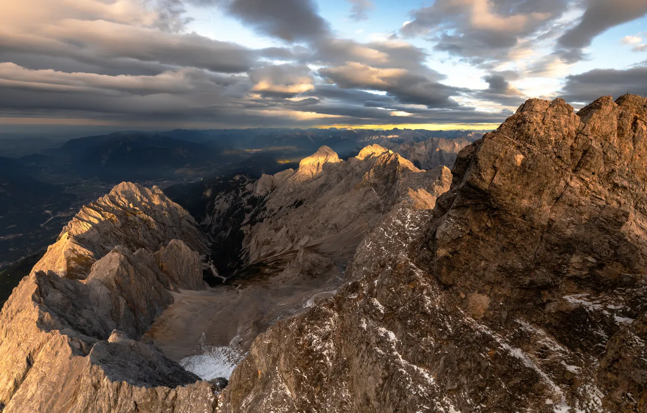 Фото обои облака, красота, утро, горизонт, вершина, тени, Zugspitze, Евгения Чех