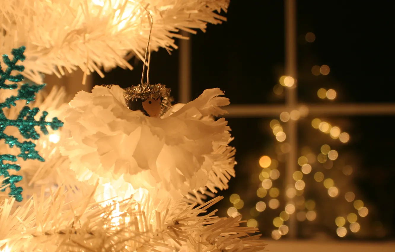 Фото обои украшения, праздник, подсветка, happy new year, боке, серебристая елка, Lita