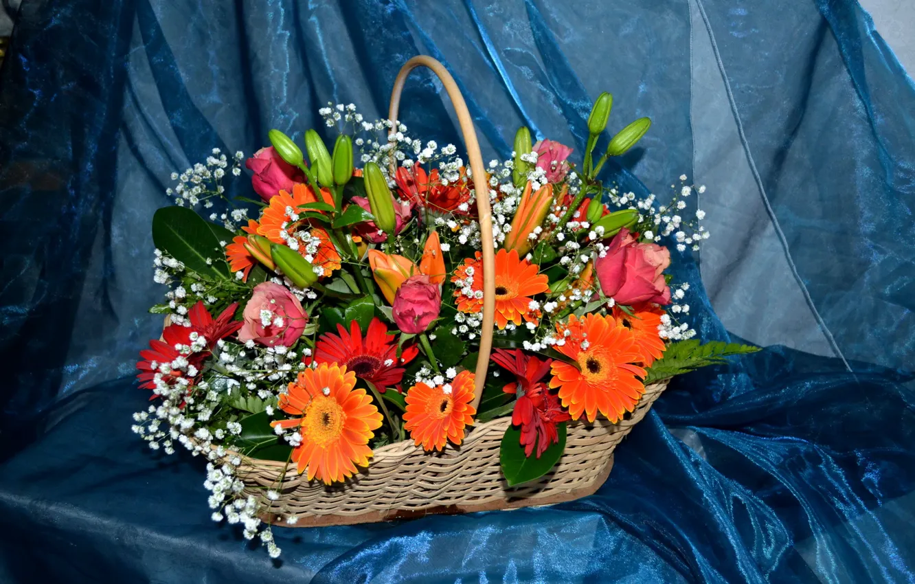 Фото обои цветок, цветы, корзина, лилии, розы, букет, корзинка, герберы