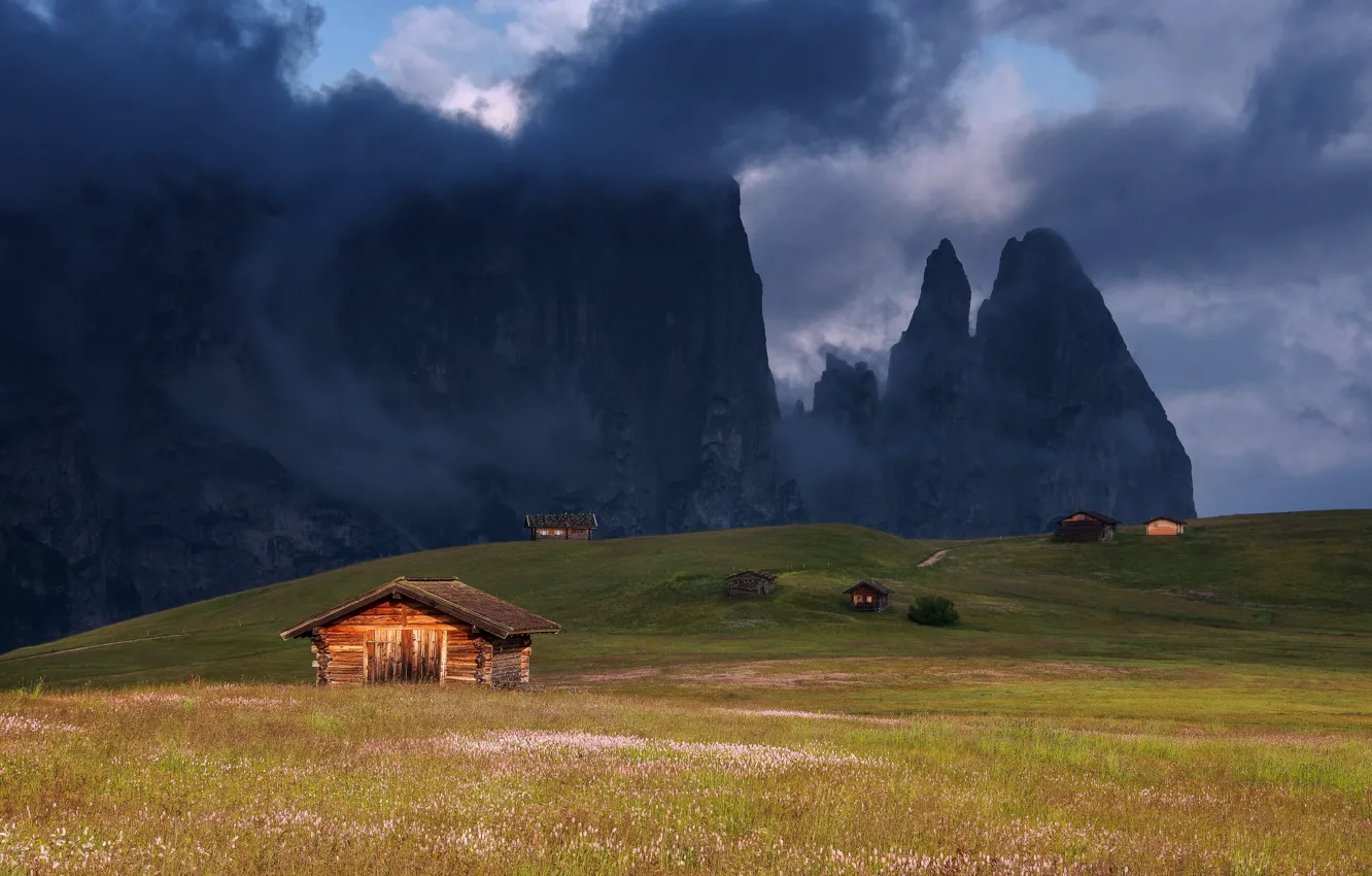 Фото обои горы, туман, домик