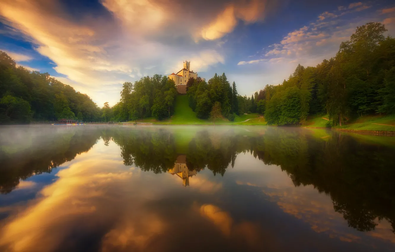 Фото обои пейзаж, закат, природа, туман, озеро, отражение, замок, рассвет