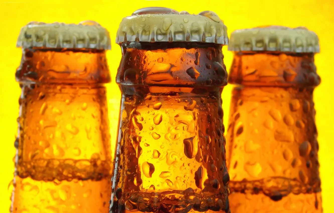Фото обои капли, пиво, бутылки, крышка