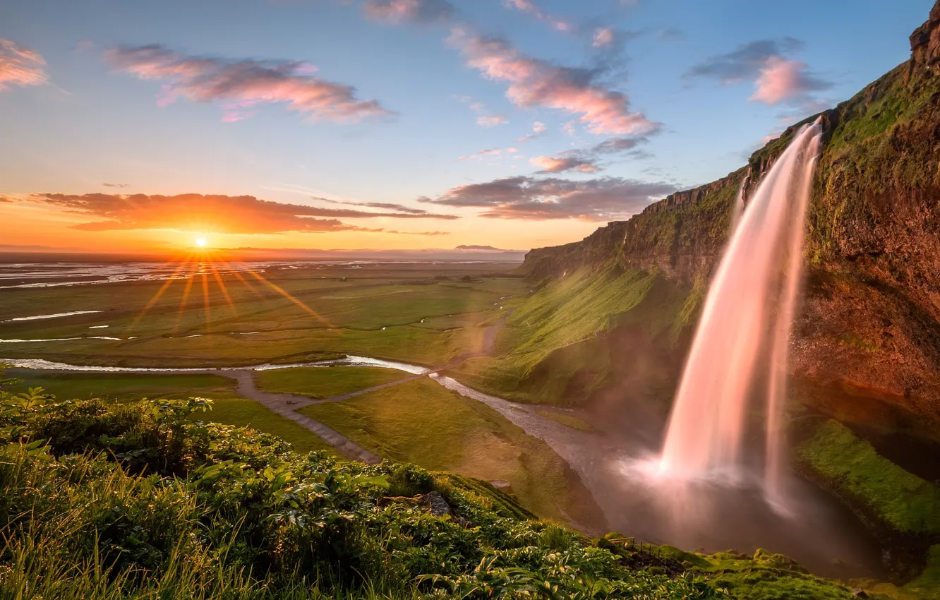 Фото обои солнце, лучи, водопад, Исландия