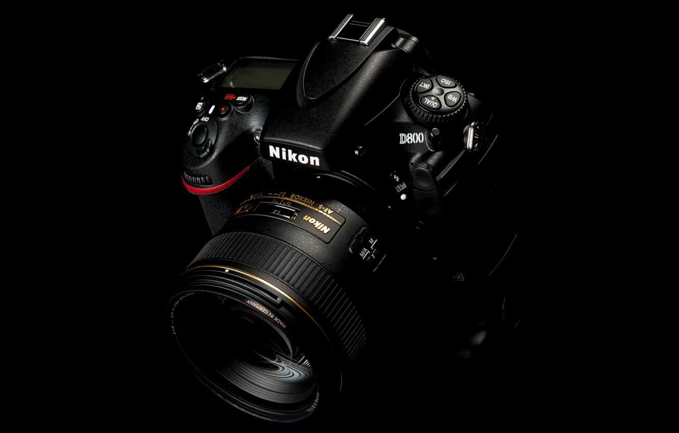 Фото обои фотоаппарат, Nikon, Никон, D800 with MB-D12 and 85mm 1.4G