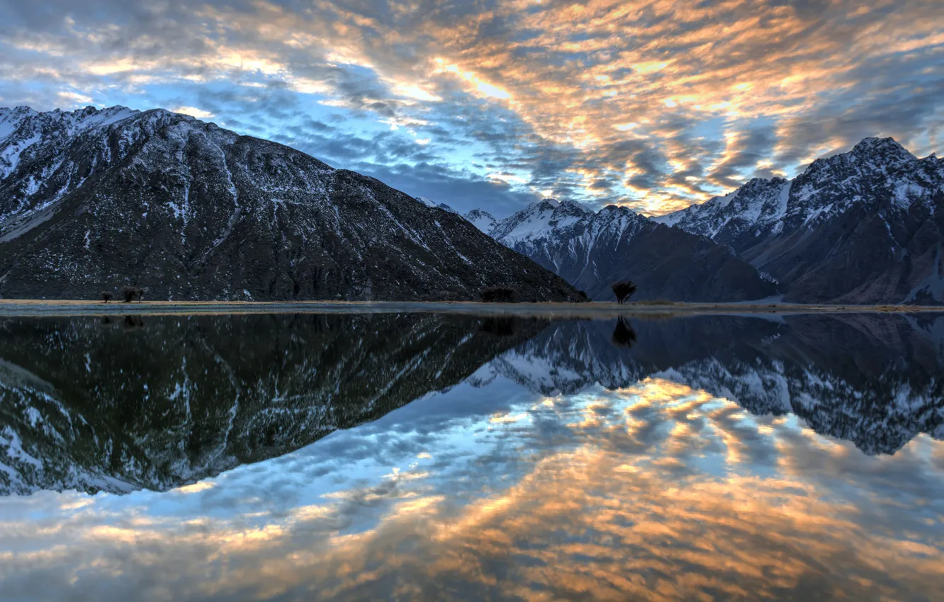 Фото обои небо, облака, горы, озеро, отражение