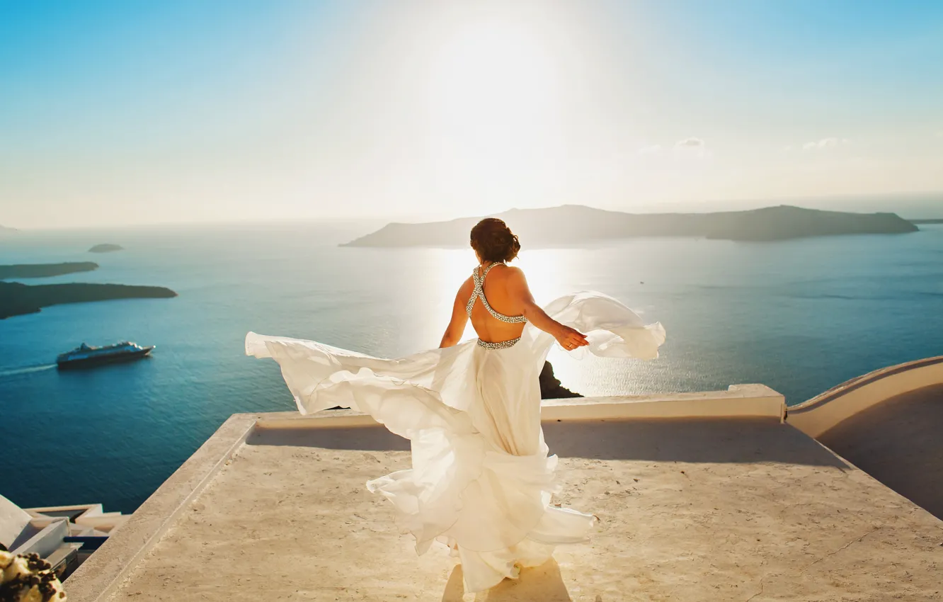 Фото обои крыша, море, девушка, солнце, корабль, остров, горизонт, белое платье