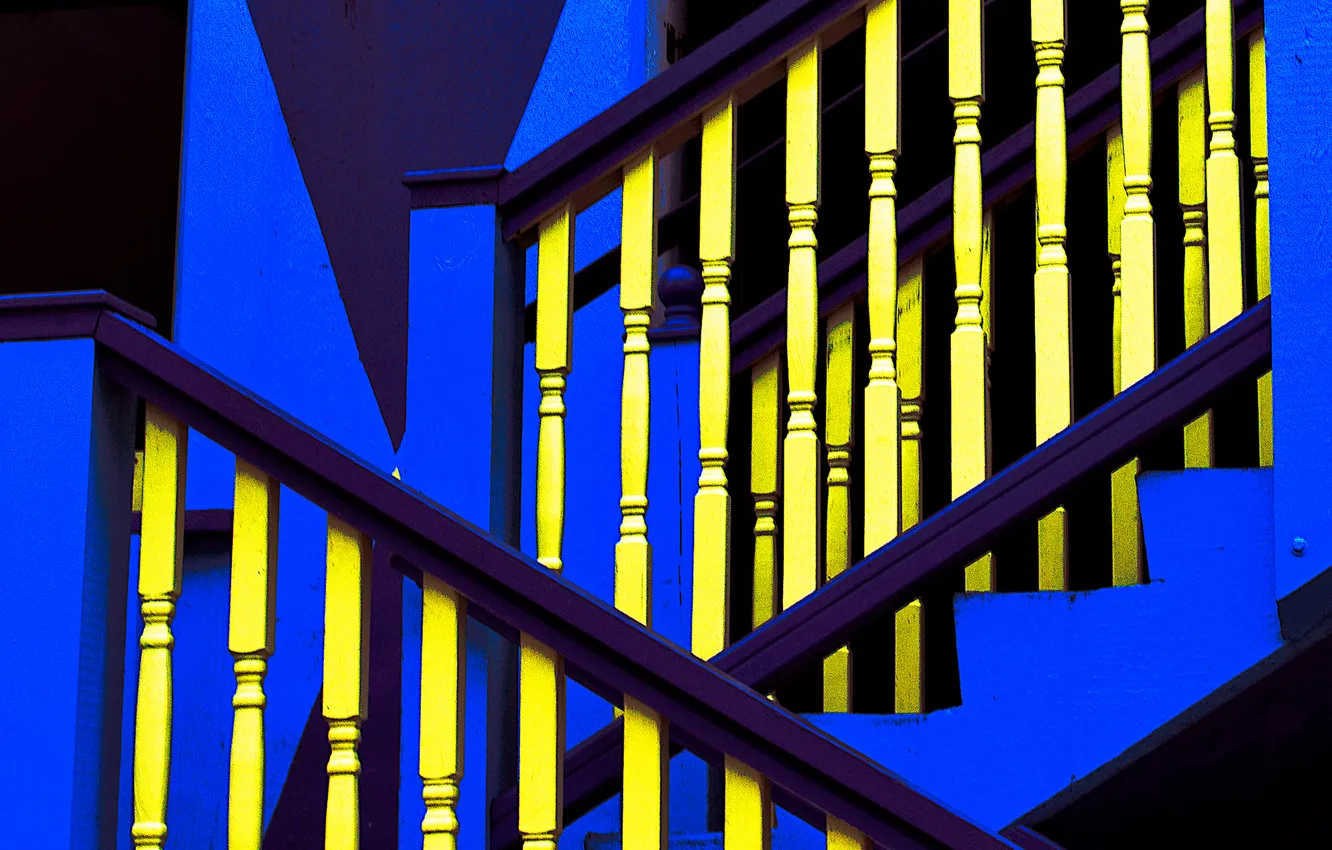 Фото обои синий, желтый, текстура, лестница, перила, ступени