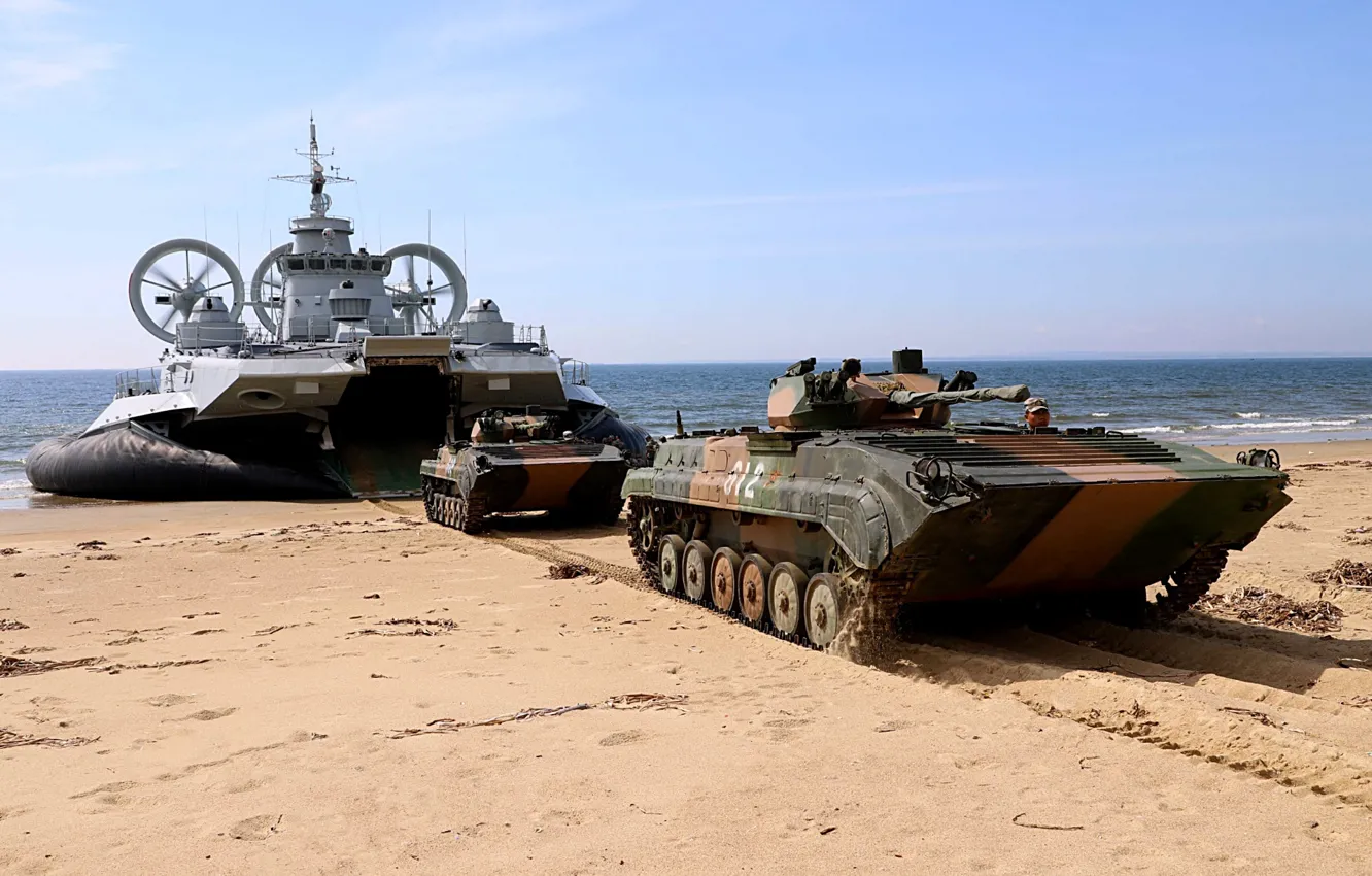 Фото обои корабль, техника, подушки, десантный, на воздушной