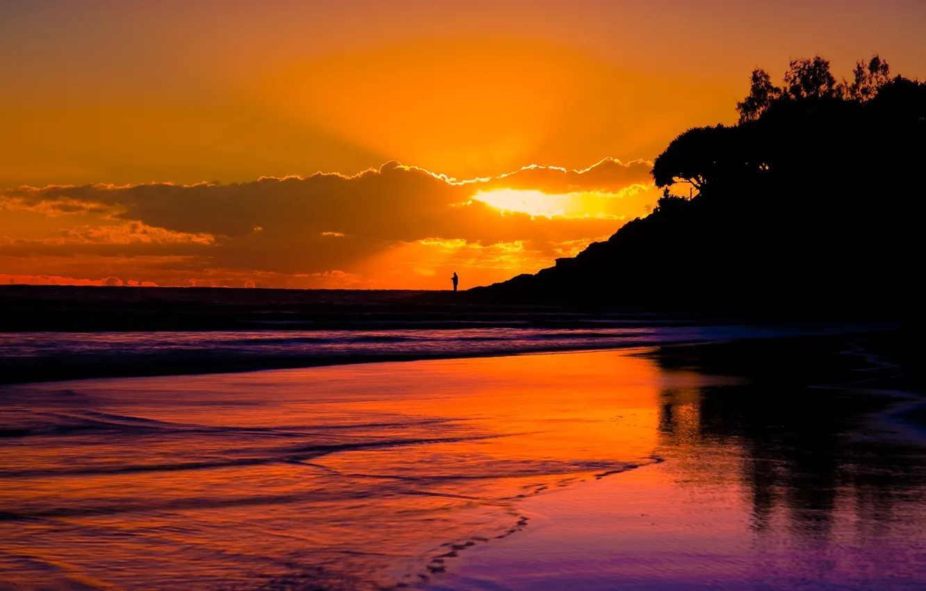 Фото обои пейзаж, берег, человек, beach, coast, clouds, evening, sunsets