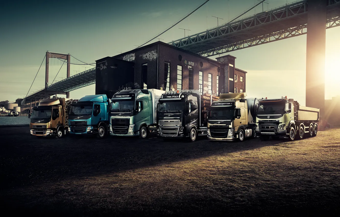 Фото обои Volvo, блик, bridge, front, трейлер, тягач, Trucks, модельный ряд