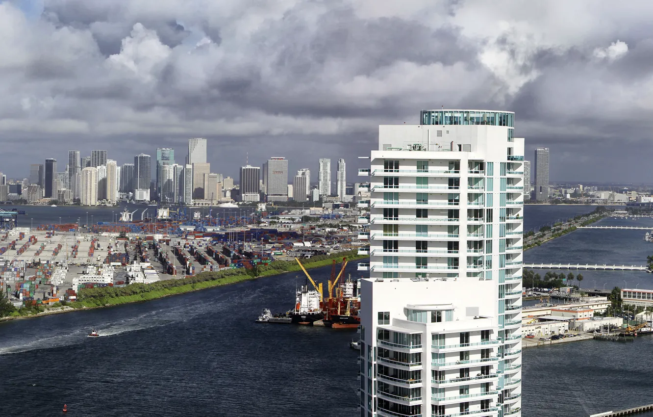 Фото обои Miami, Beach, South, Portofino Tower.