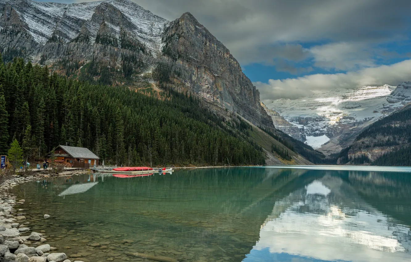 Фото обои лес, горы, домик, водоем