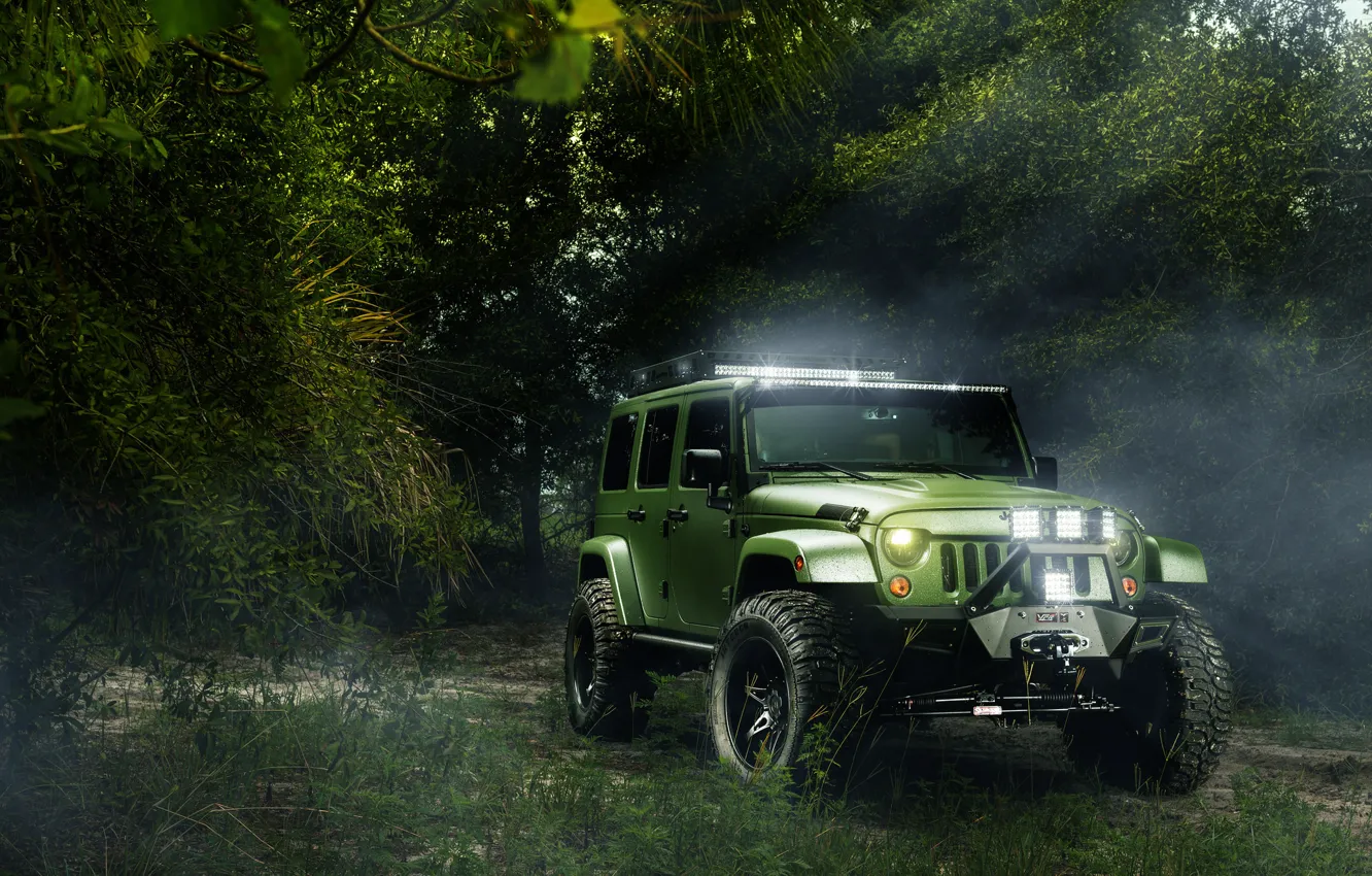 Jeep Wrangler Rubicon на бездорожье