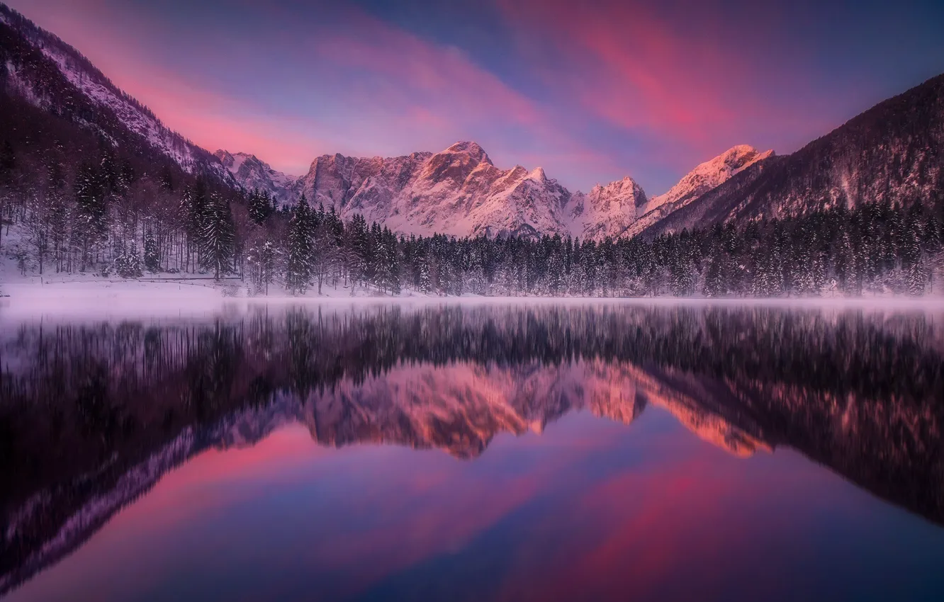 Фото обои зима, лес, небо, снег, отражения, горы, озеро