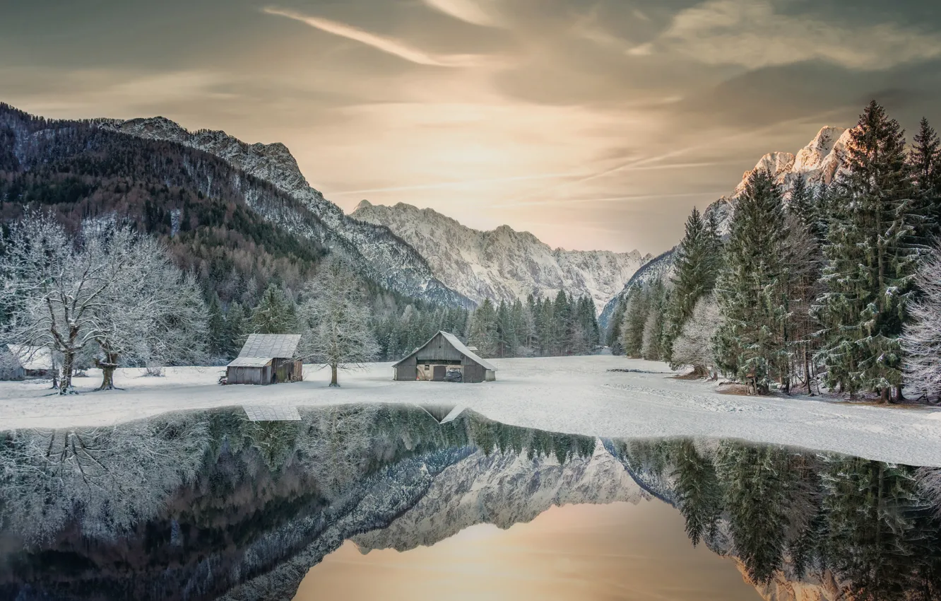 Фото обои зима, снег, деревья, горы, озеро, отражение, Словения, Slovenia