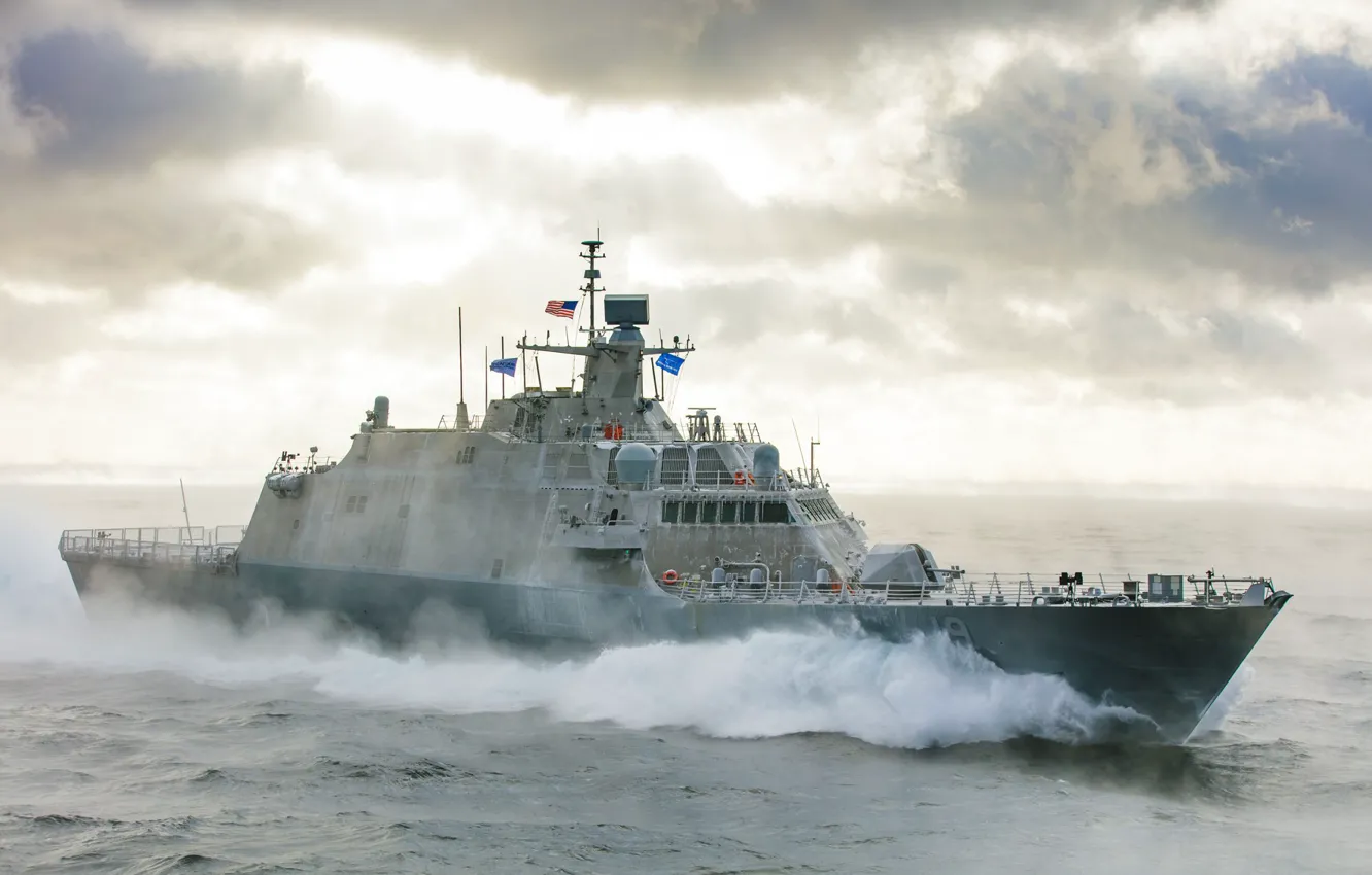 Фото обои Море, Туман, Волна, US NAVY, Тип «Фридом», Литоральный боевой корабль, LCS-19, USS St. Louis