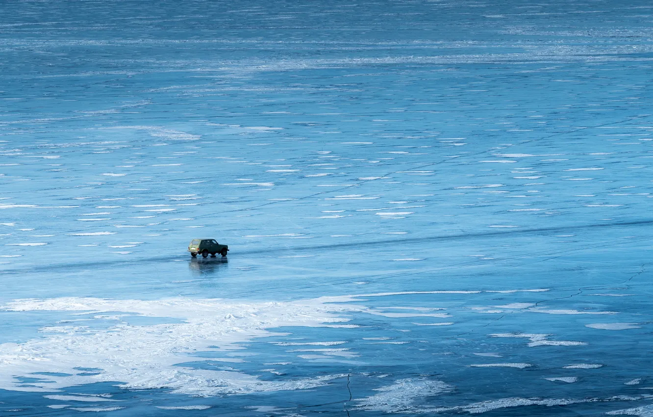 Фото обои машина, озеро, лёд