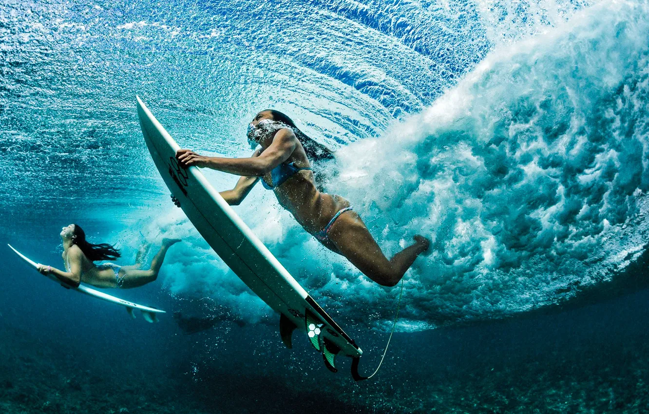 Фото обои girl, beach, ocean, surf, surfboard