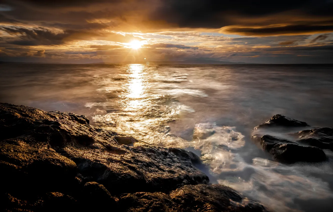 Фото обои beach, sky, sea, sunset, seascape, rocks, shore, nature landscape