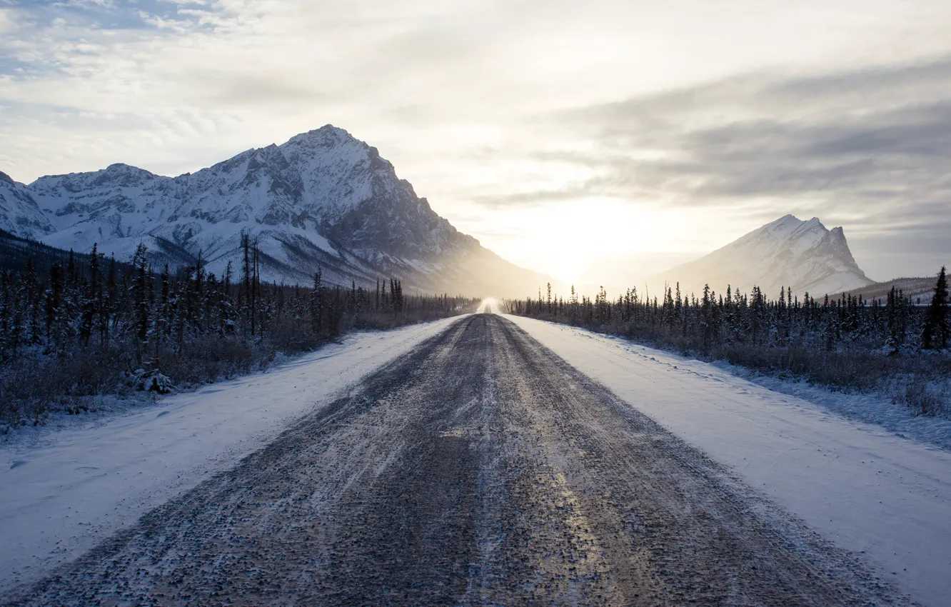 Фото обои дорога, снег, горы, утро