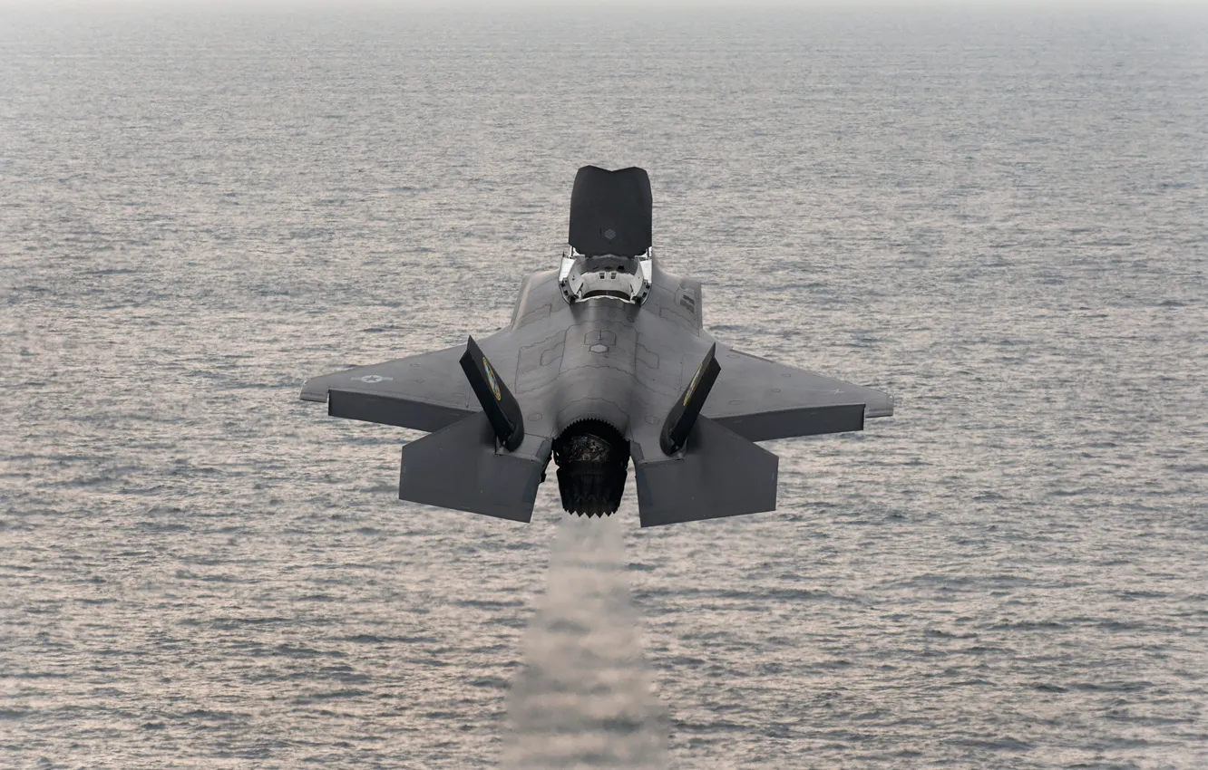 Фото обои море, истребитель, бомбардировщик, взлет, F-35B, Lockheed Martin