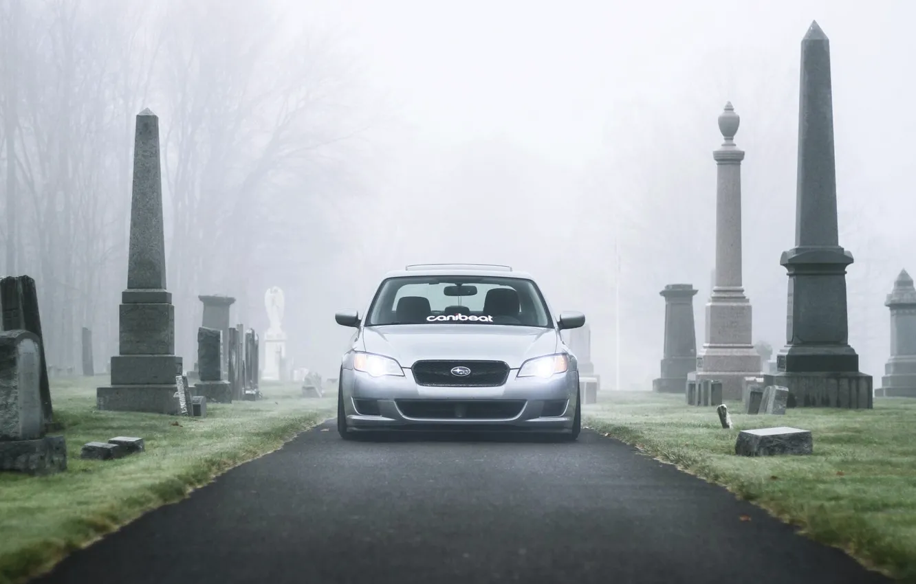 Фото обои туман, кладбище, subaru, субару, fog, legacy, легаси