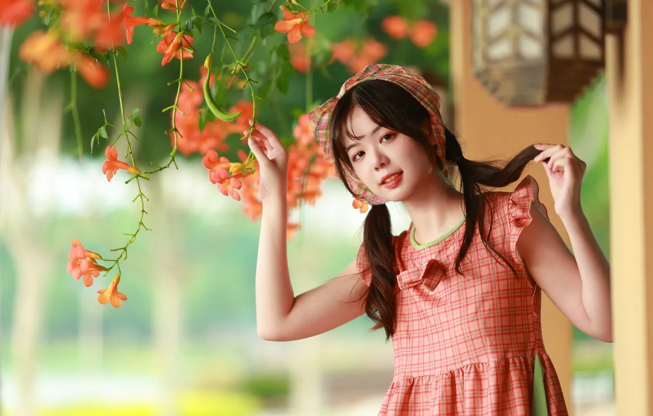 Фото обои Beautiful, Asian, Model, Flower, Smile, Woman, Cute, Pretty