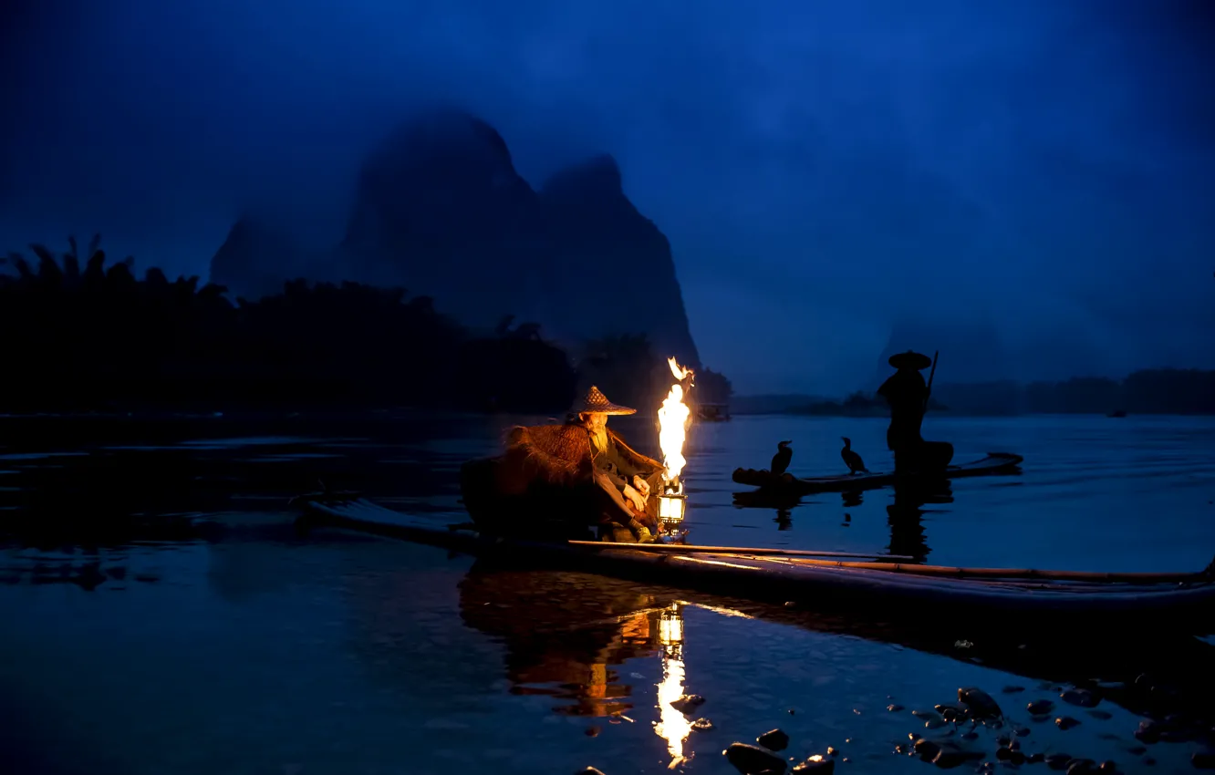 Фото обои ночь, река, рыбалка, лодки, Китай, рыбаки, бакланы, Янцзы