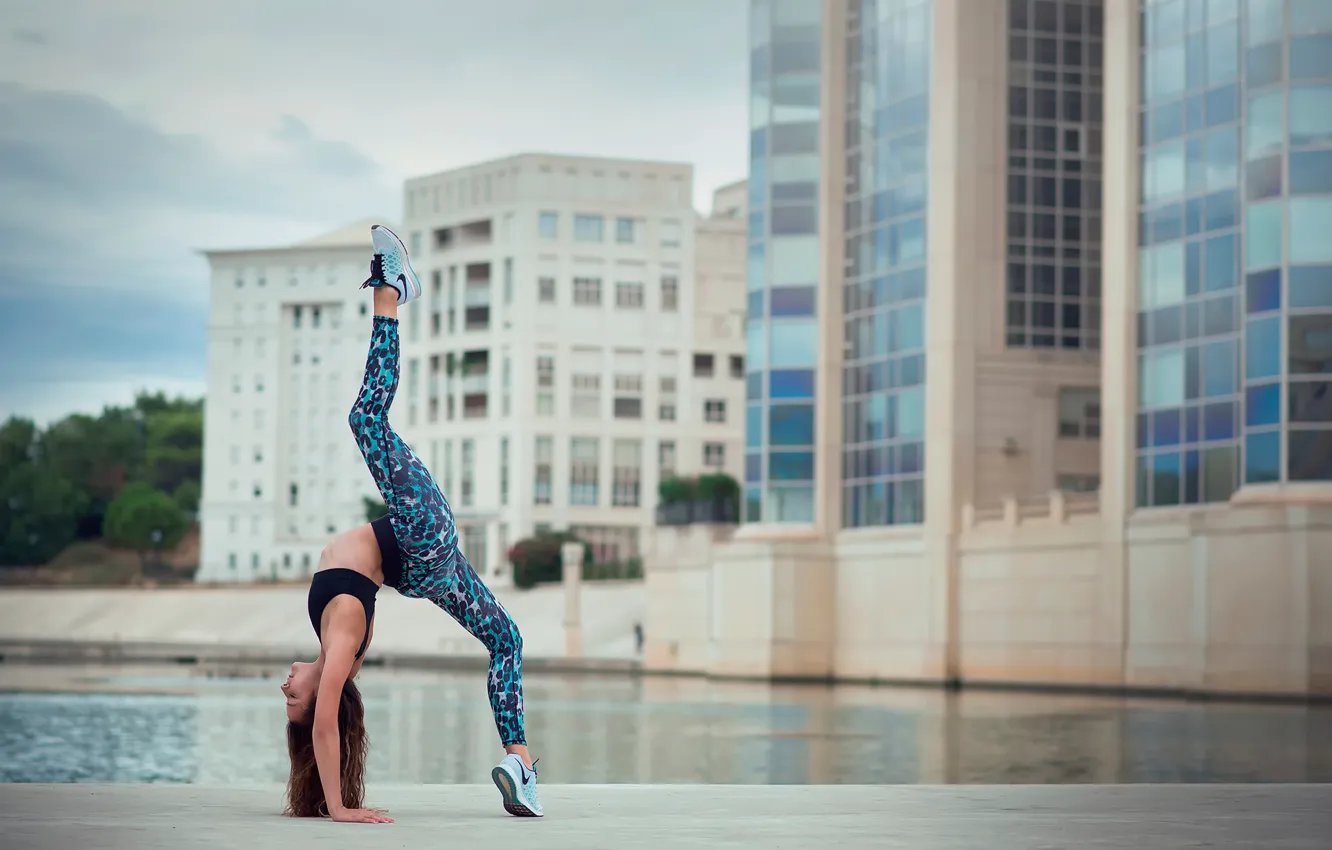 Фото обои грация, растяжка, гимнастка, Melanie Coer
