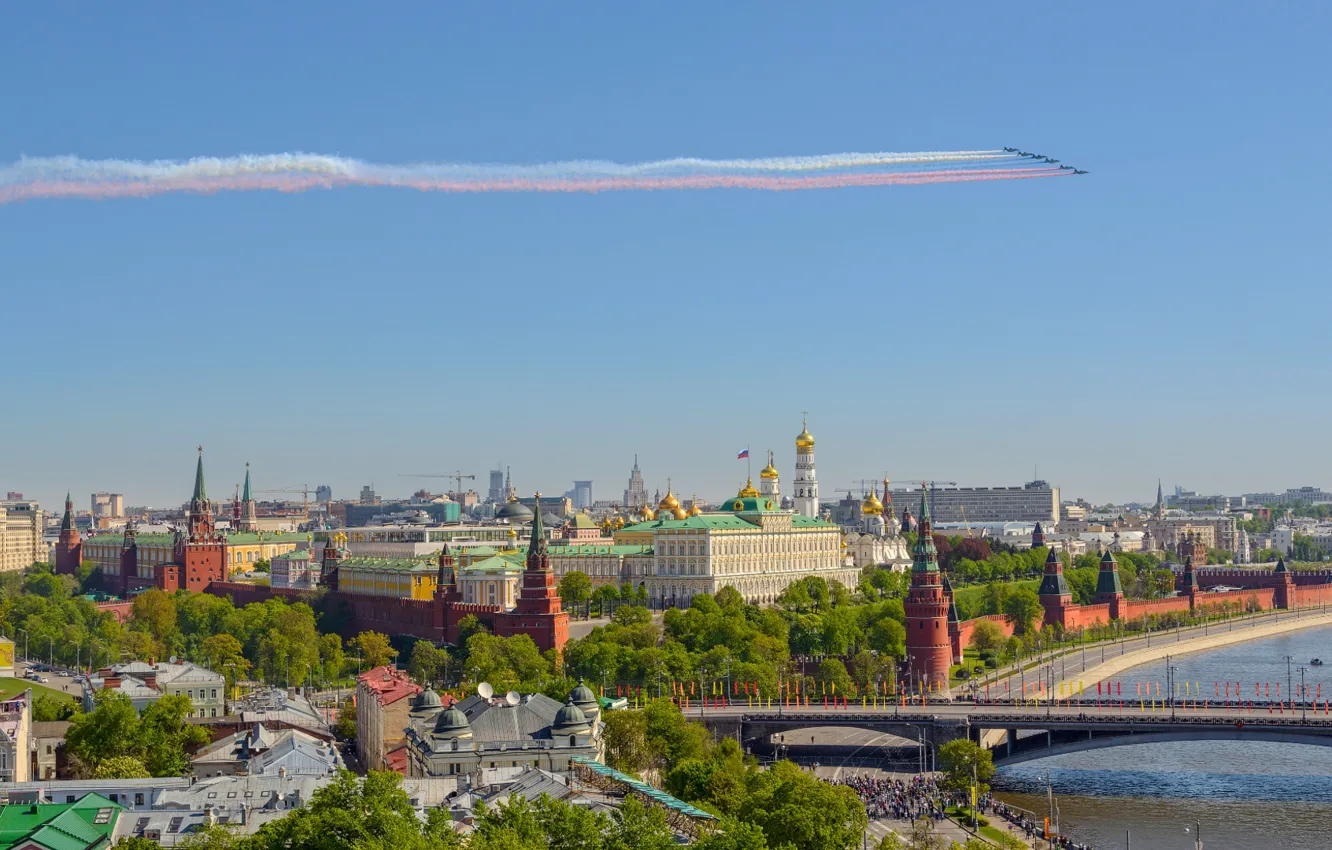Фото обои мост, река, панорама, Москва, Кремль, Россия, самолёты, Москва-река