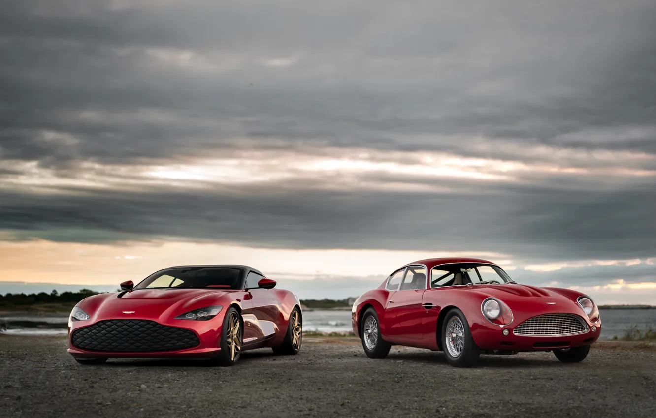 Фото обои Aston Martin, красные, Zagato, рядом, 2020, DB4 GT Zagato Continuation, DBS GT Zagato
