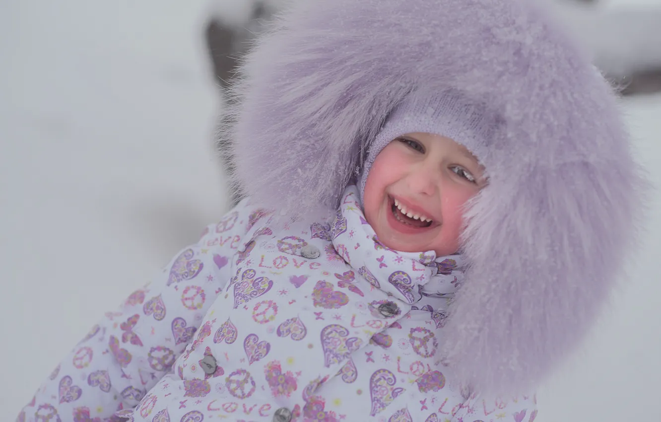 Фото обои зима, снег, природа, улыбка, Девочка