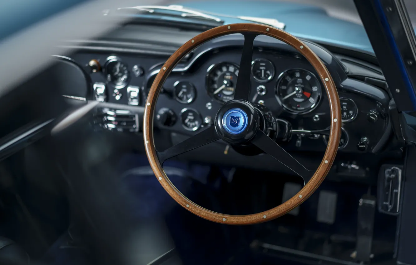 Фото обои Aston Martin, vintage, DB5, Aston Martin DB5, steering wheel, dashboard, torpedo