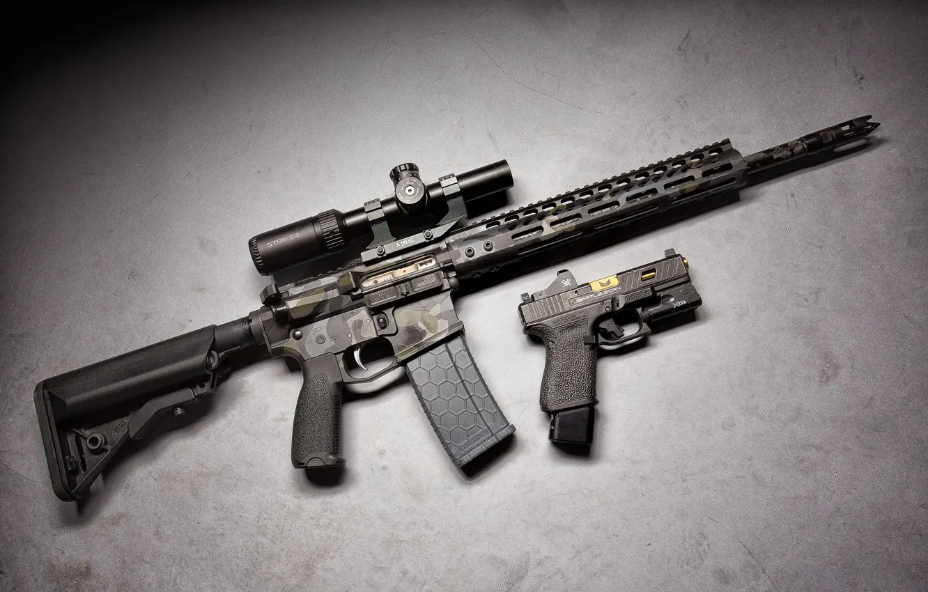 Фото обои пистолет, оружие, оптика, glock, штурмовая винтовка