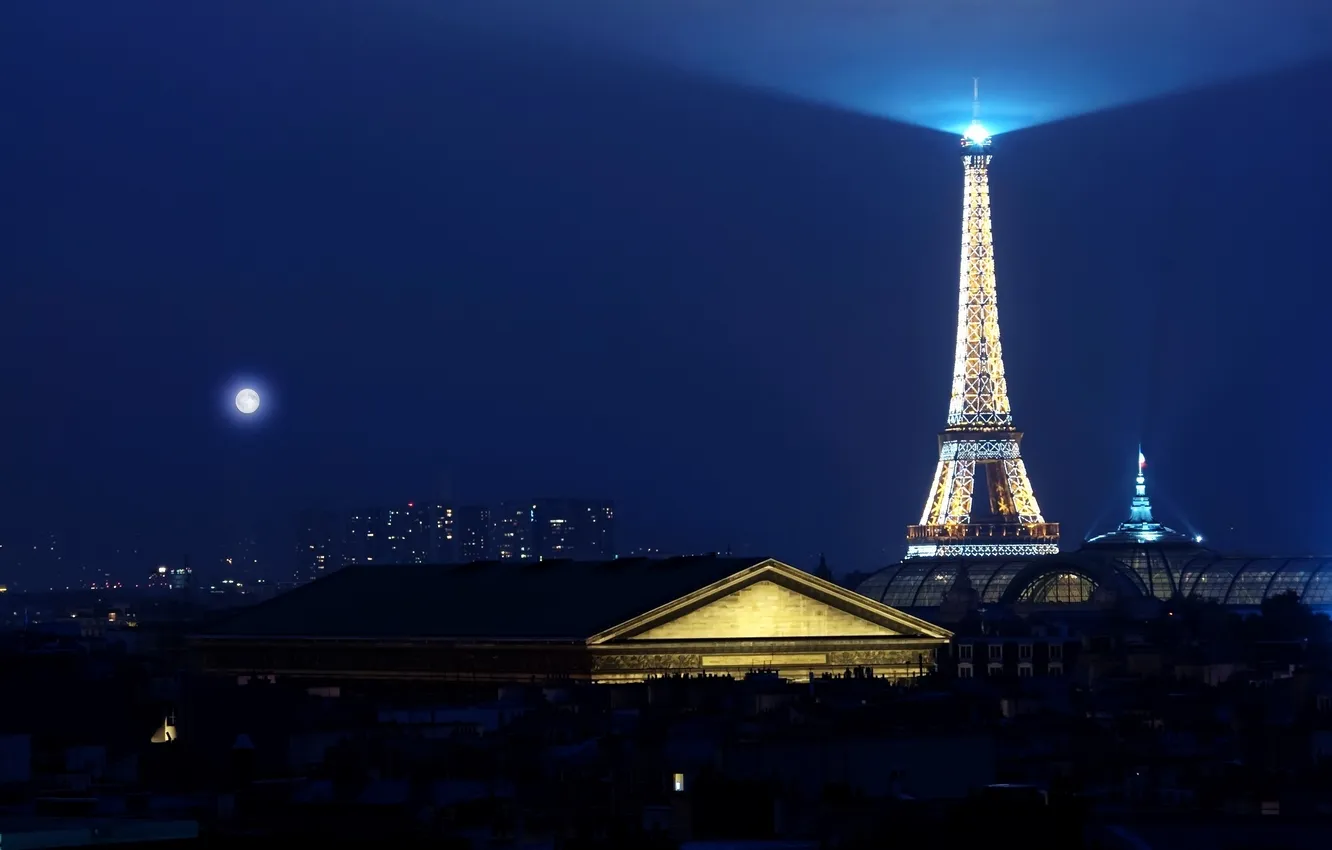 Фото обои ночь, луна, Париж, освещение, подсветка, Эйфелева башня