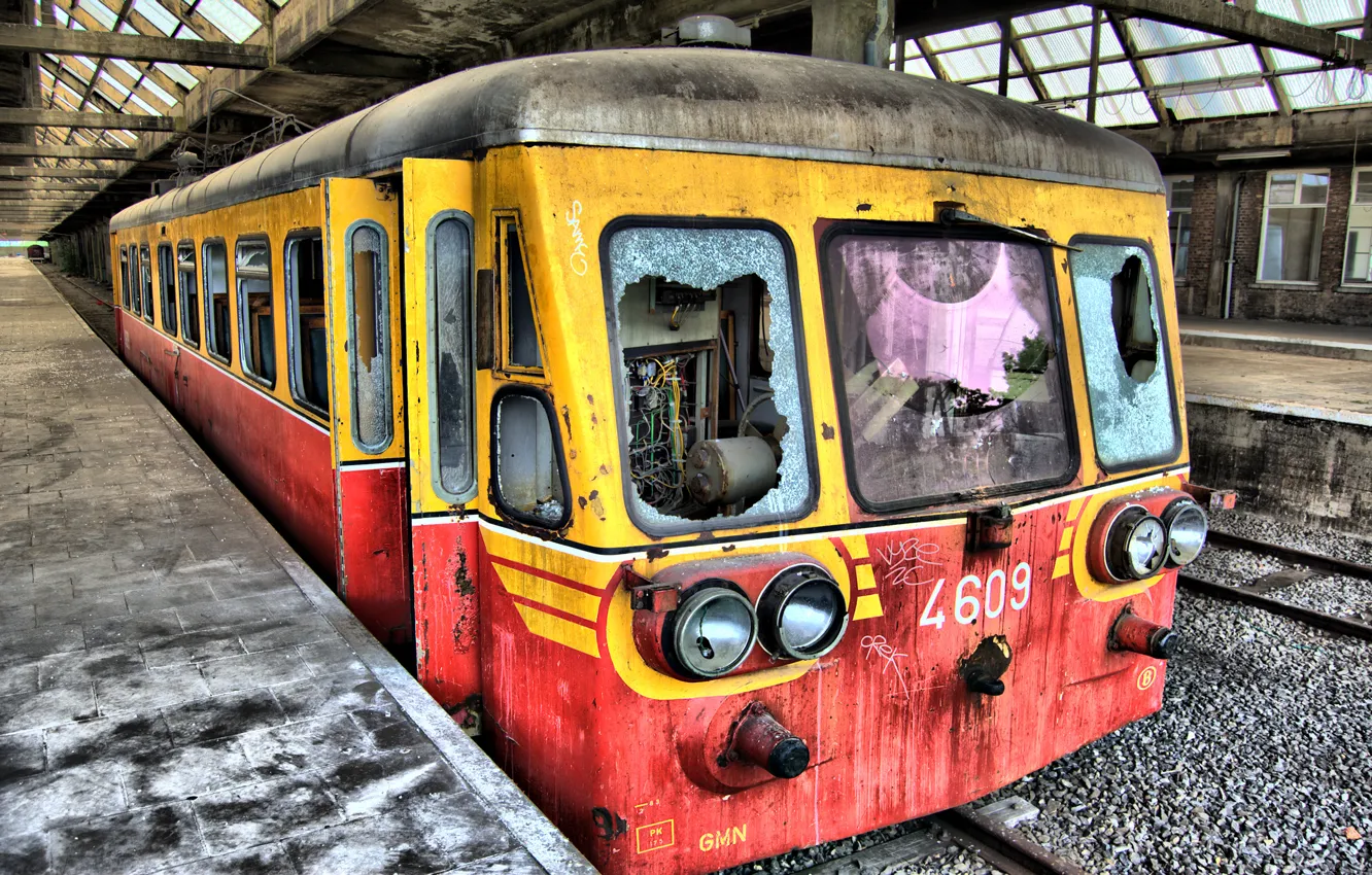 Фото обои Поезд, Перон, Вокзал, разруха