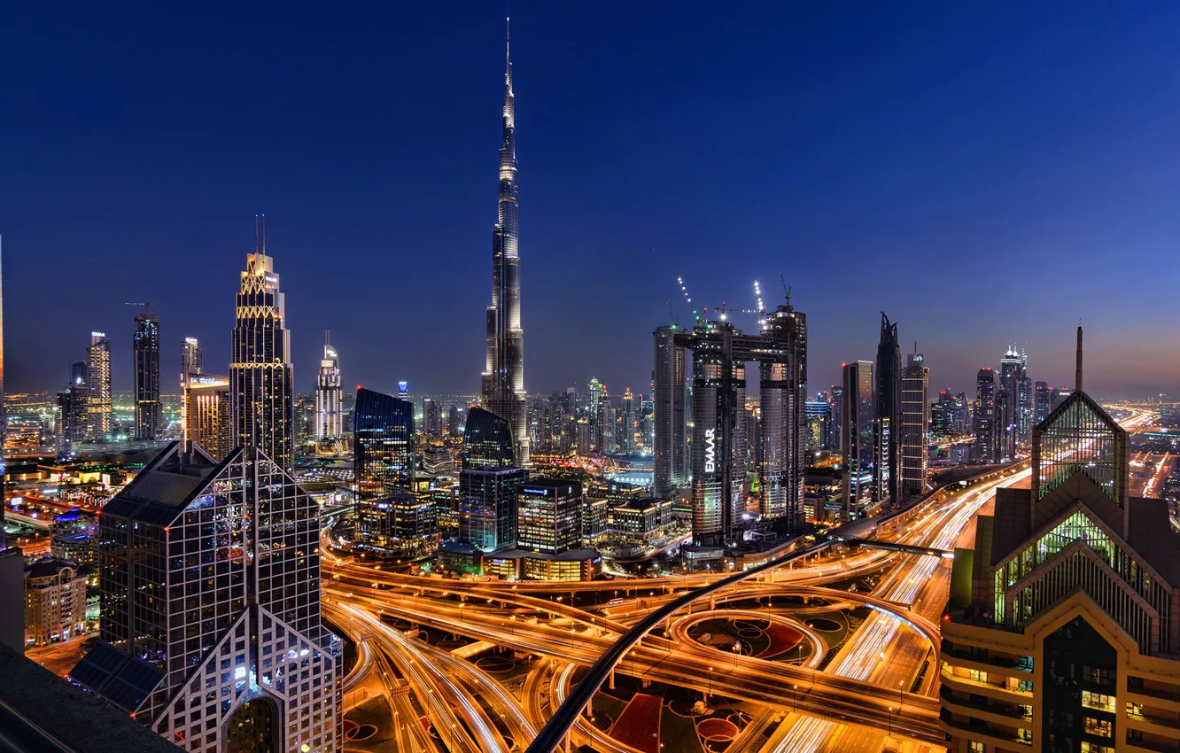 Фото обои ночь, город, огни, дороги, дома, Дубай, небоскрёбы, вид сверху