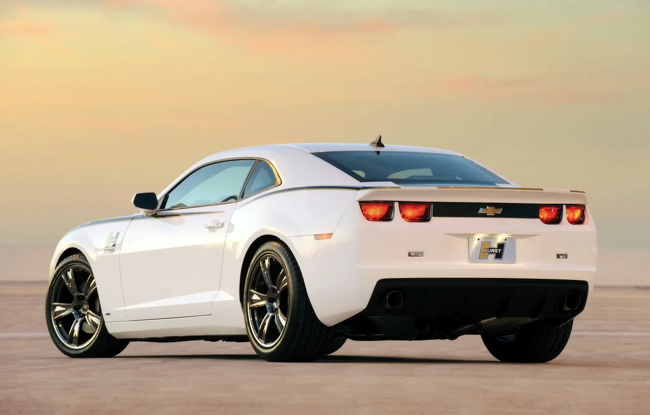 Фото обои белый, Chevrolet, Camaro, white, задняя часть, Hurst, Series 5