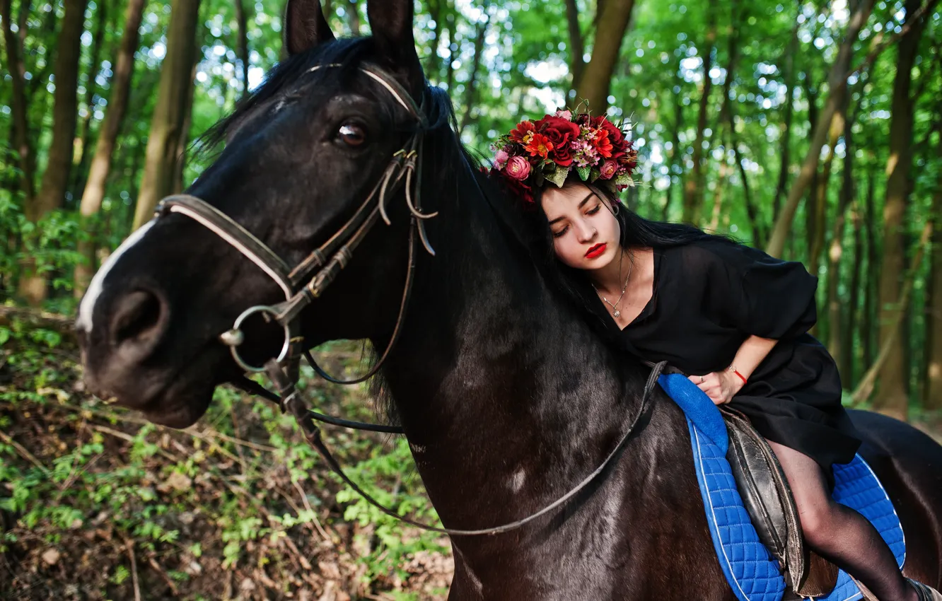 Фото обои взгляд, девушка, цветы, природа, поза, конь, лошадь, макияж
