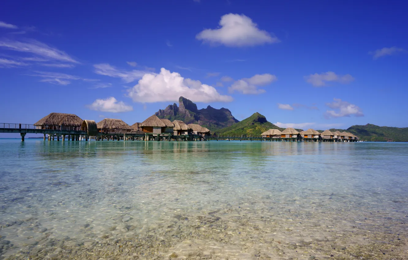 Фото обои море, небо, облака, горы, тропики, остров, бунгало, Bora Bora