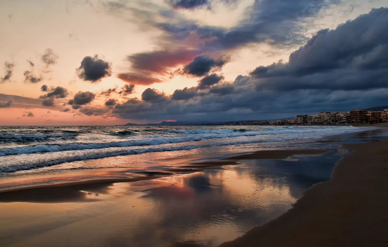 Фото обои песок, море, небо, облака, закат, тучи, берег, остров