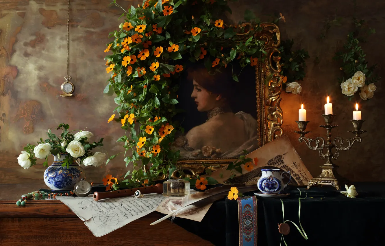 Фото обои перо, свечи, гжель, Натюрморт со скрипкой и картиной