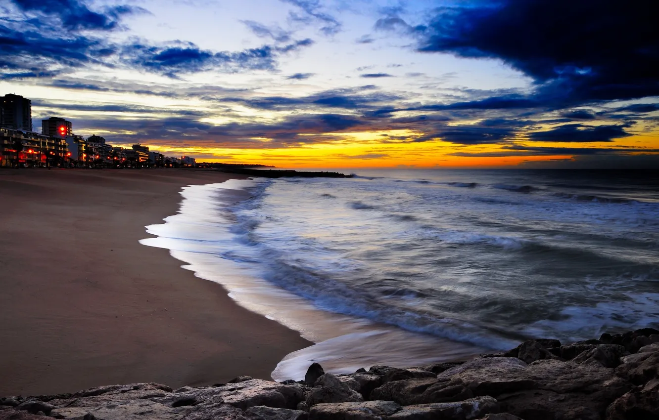 Фото обои песок, море, вода, камни, города, океан, берег, пляжи
