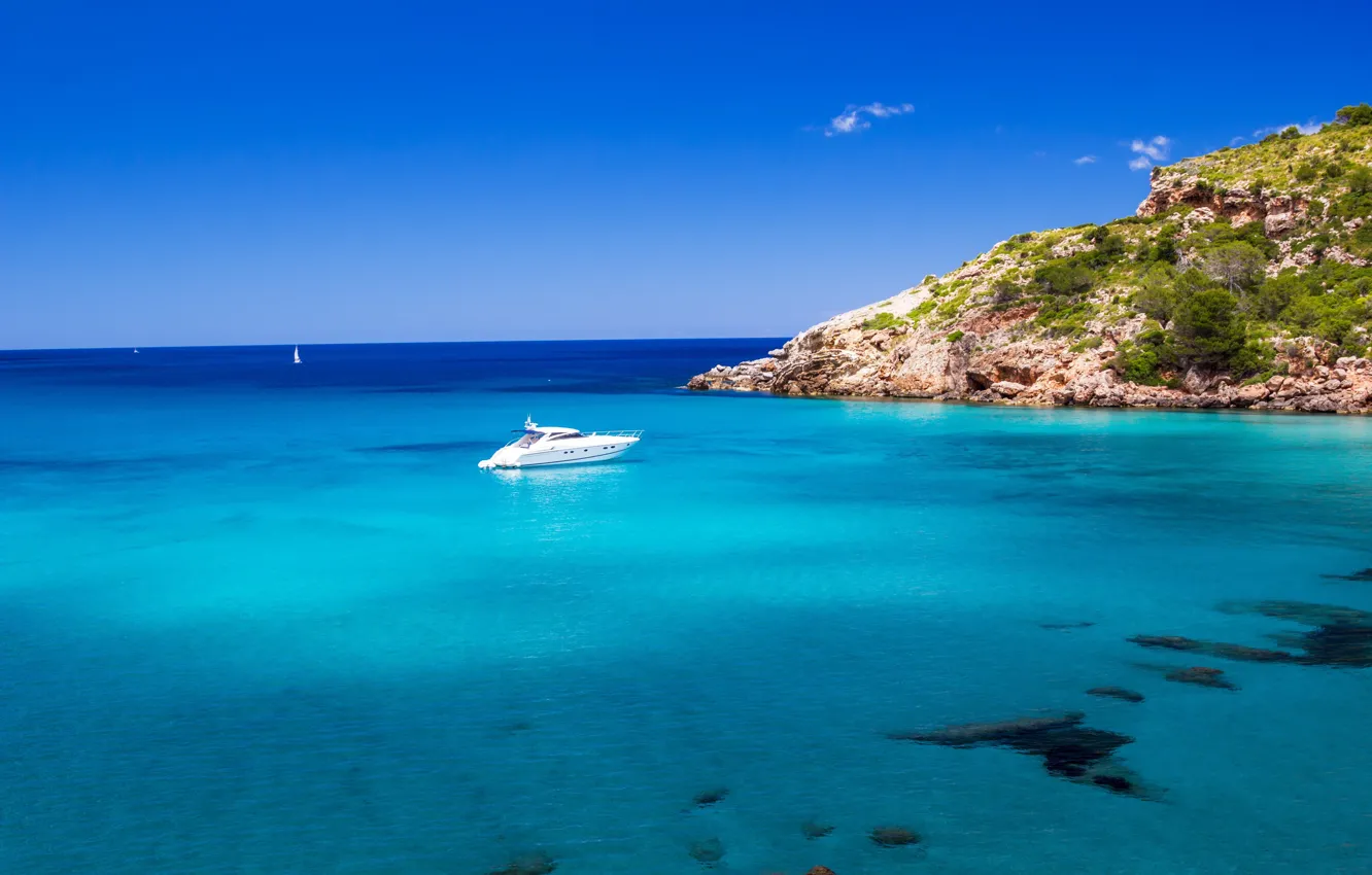 Фото обои море, берег, яхта, Balearic Islands