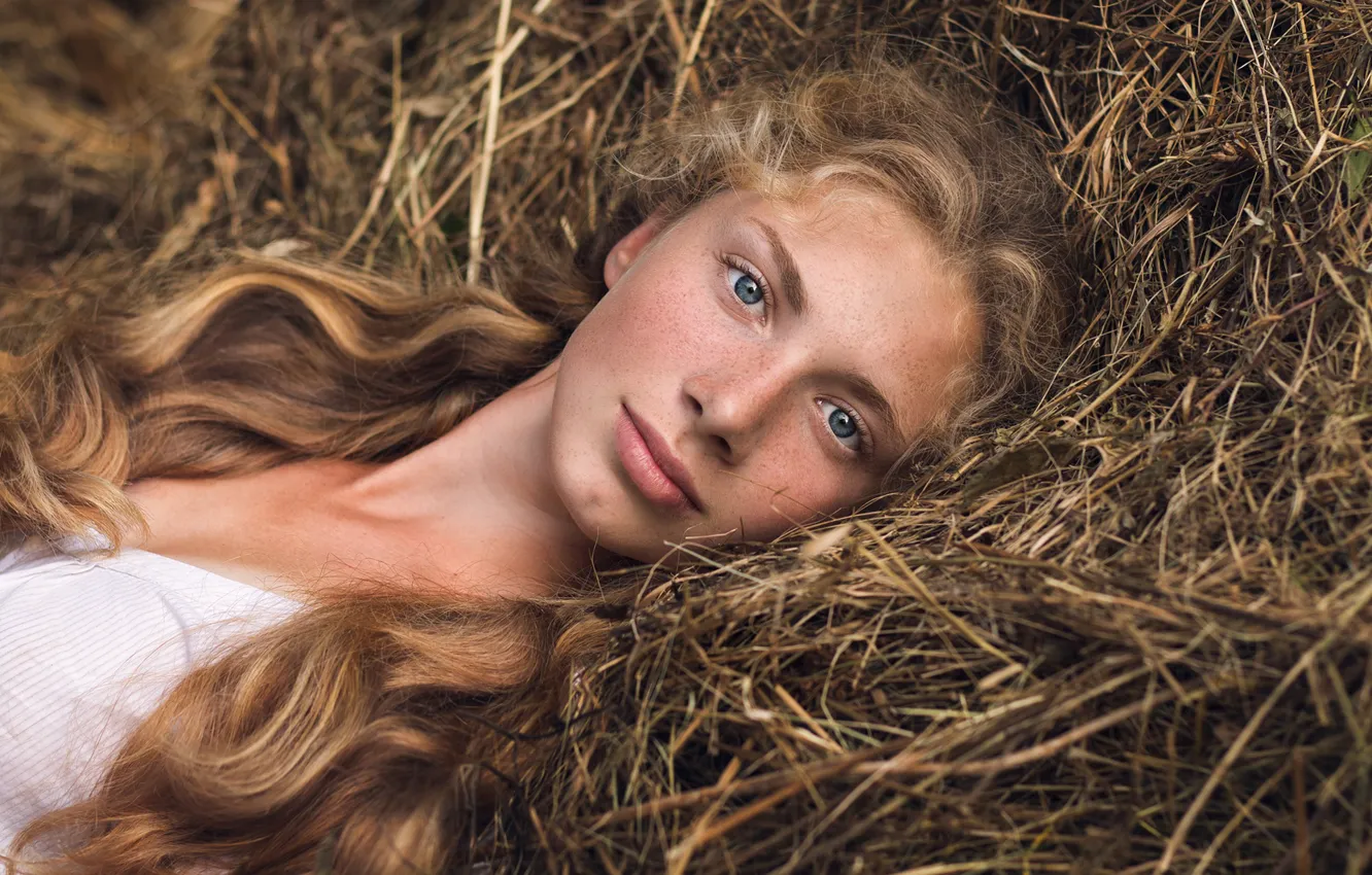 Фото обои портрет, веснушки, губки, рыжеволосая, Гарипова Элина, portrait girl summer nature hay view
