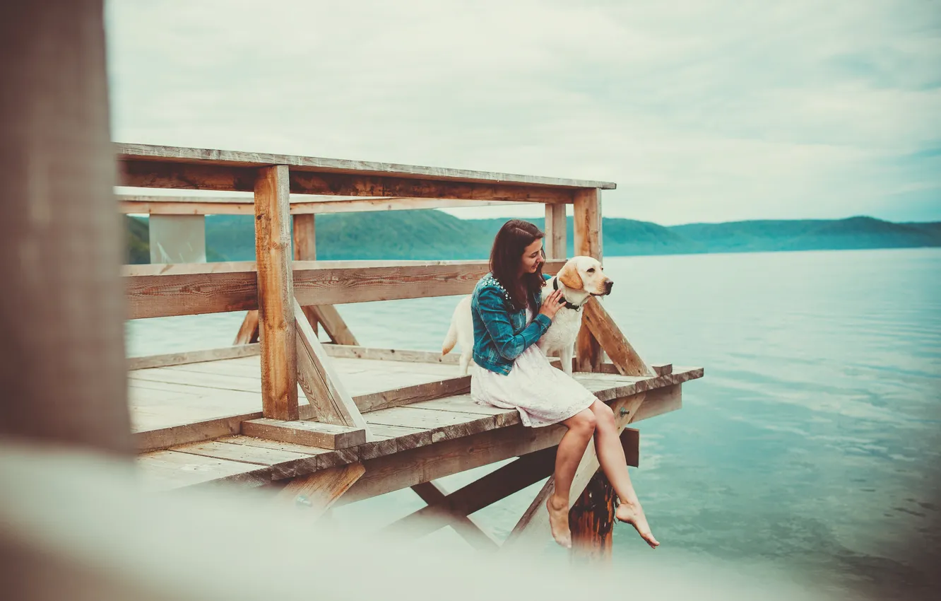 Фото обои девушка, озеро, пристань, собака, Байкал