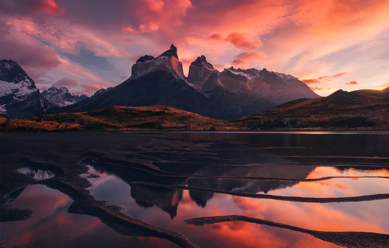 Фото обои Red, Clouds, Sky, Landscape, Mountains, Patagonia, Lake