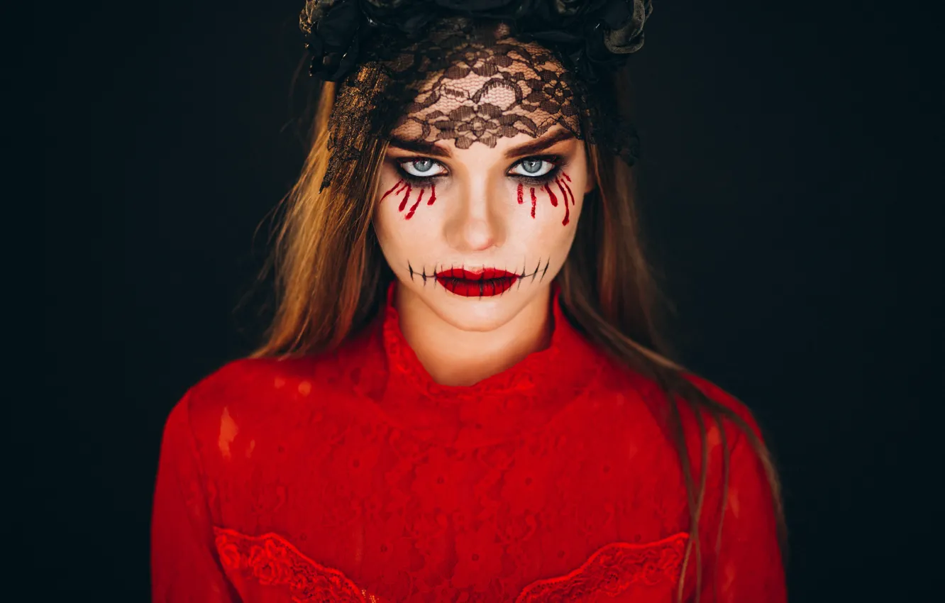 Фото обои осень, девушка, темный фон, праздник, макияж, тыква, Хеллоуин, ведьма