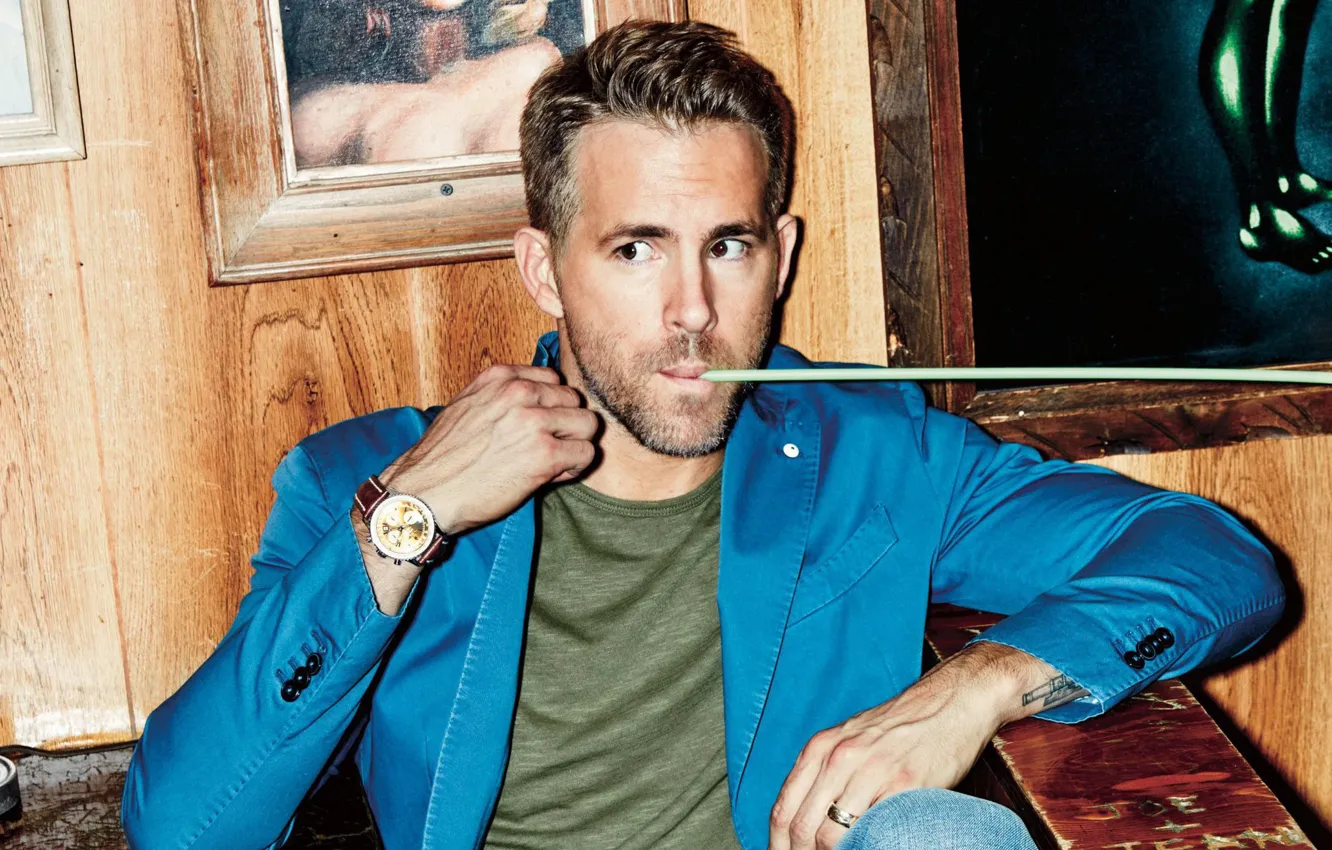 Фото обои взгляд, мужчина, Ryan Reynolds, пиджак
