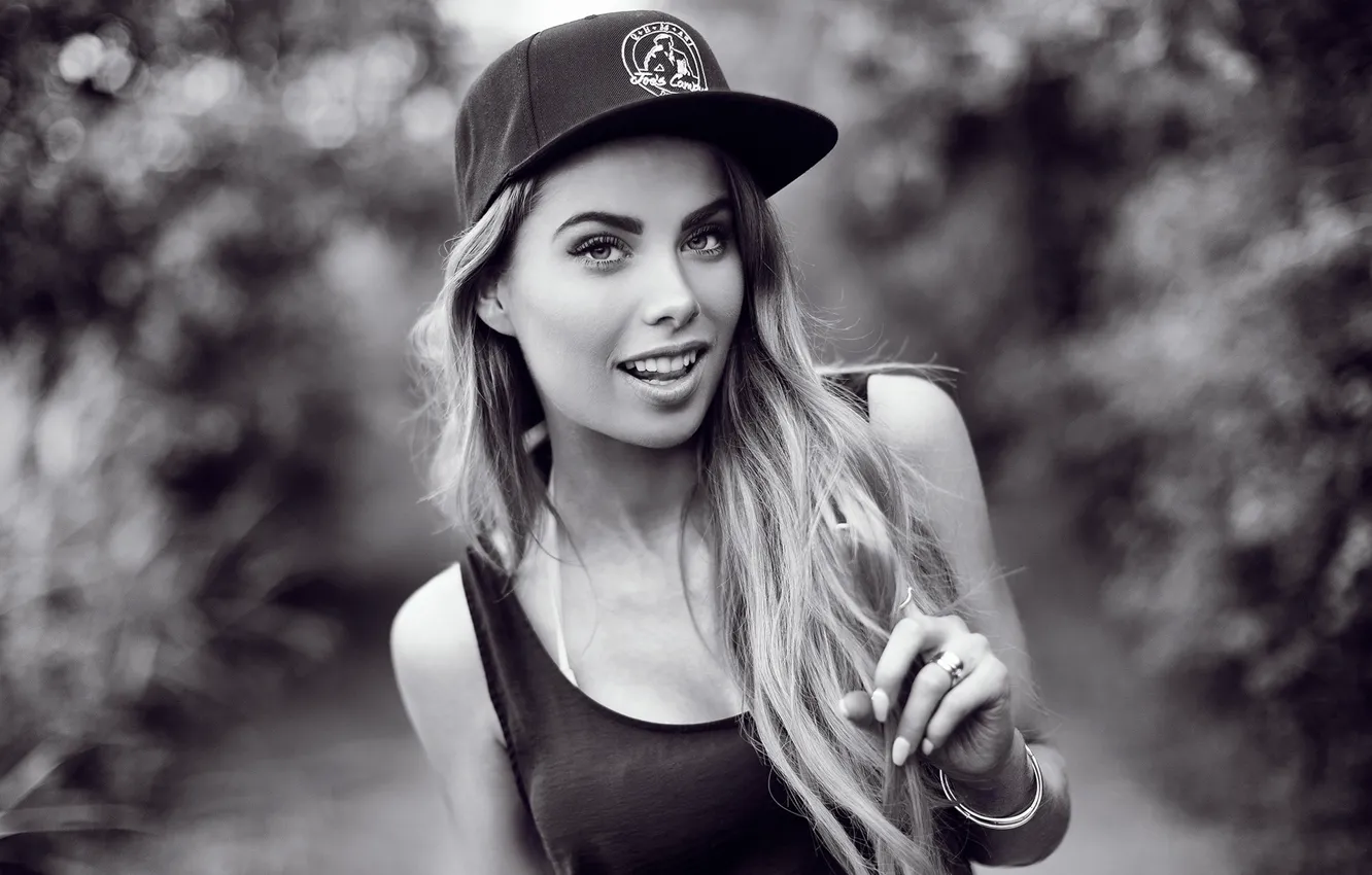Фото обои girl, hot, sexy, eyes, smile, beautiful, figure, model
